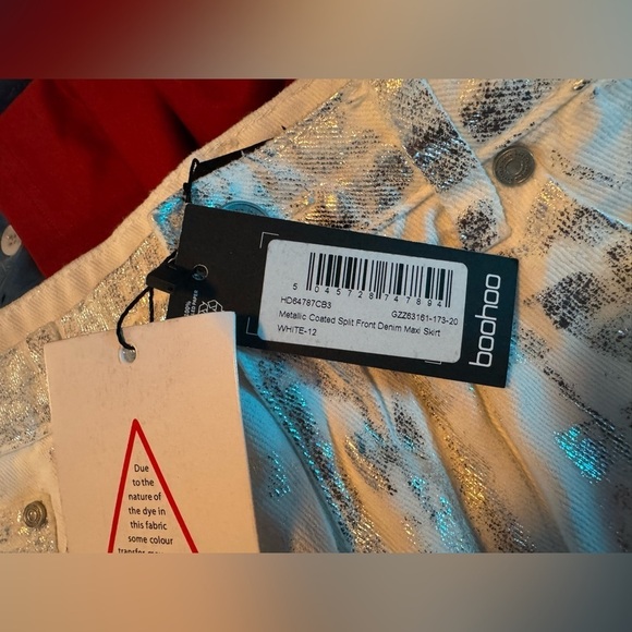 Boohoo WHITE WITH METALLIC COATED SPLIT FRONT DENIM MAXI SKIRT - Picture 12 of 16